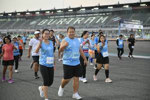 BIB: 13466, 10997, 1240
                            <button type="button" onclick="openModal(11017709)" class="btn btn-primary btn-sm float-right btn-popup" data-toggle="modal" data-target=".modal-high-quality">
                        <i class="fas fa-shopping-cart"></i> Add to Cart
                    </button>
                                            <button type="button" onclick="isThisMe(11017709, true)" class="btn btn-success btn-sm float-right btn-popup btn-isme hidden" data-toggle="tooltip" data-placement="bottom" title="นี่คือรูปของคุณใช่ไหม คลิกที่นี่เพื่อเอาเข้าอัลบั้ม">
                        <i class="fas fa-plus"></i> Add to album
                    </button>
                    <button type="button" onclick="isThisMe(11017709, false)" class="btn btn-warning btn-sm float-right btn-popup btn-isnotme hidden">
                        <i class="fas fa-ban"></i> Remove from album
                    </button>